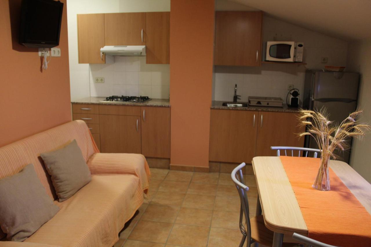 Ogern Castell De Ceuro. Hotel Rural מראה חיצוני תמונה