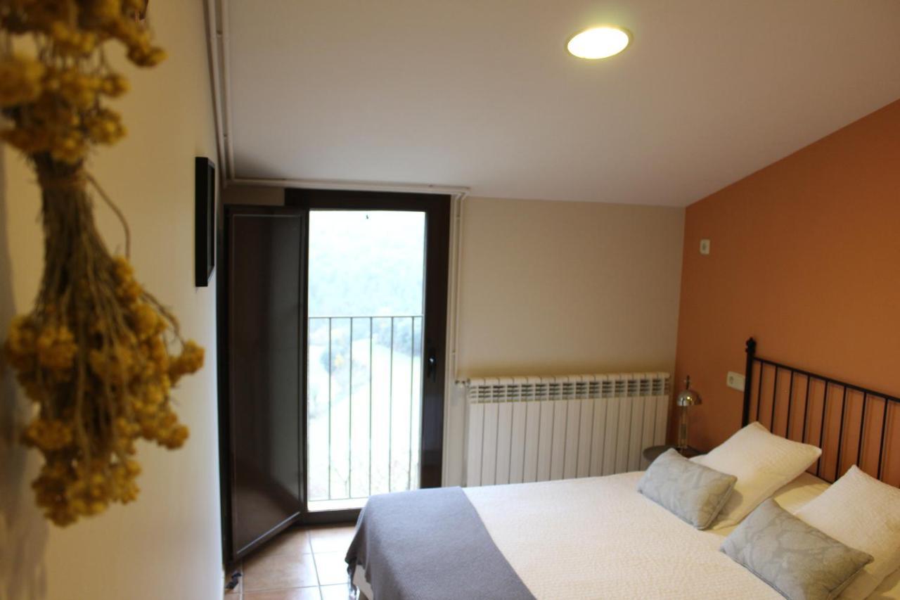 Ogern Castell De Ceuro. Hotel Rural מראה חיצוני תמונה